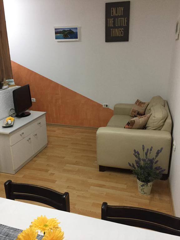 Apartment Retro III Koper Ngoại thất bức ảnh